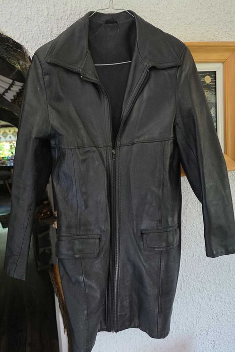 Haina piele dama culoare neagra, stare impecabila