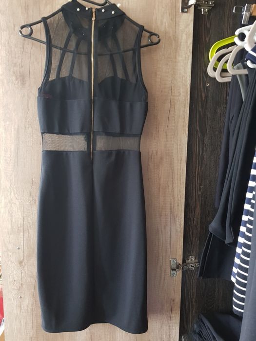 Нова официална рокля с етикет