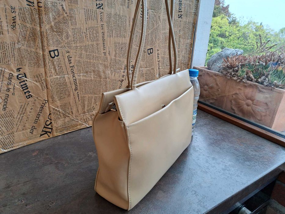 дамска чанта,бежова,кожена-естествена кожа