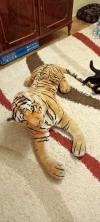 Огромный тигр игрушка