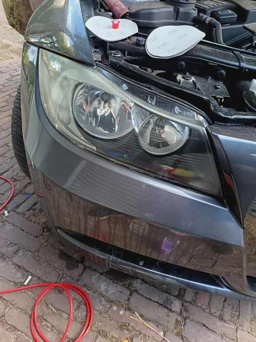 Пастиране и полиране на фарове и автомобили