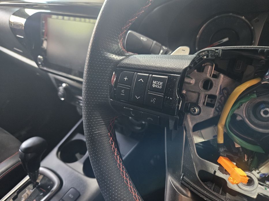 Волан с айрбег GR sport за Toyota Hilux