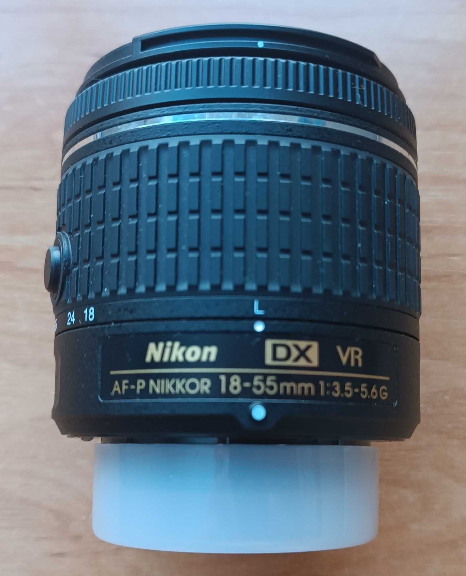 Nikon D3500 с карта памет и UV филтър