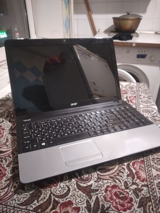 Ноутбук acer сотилади
