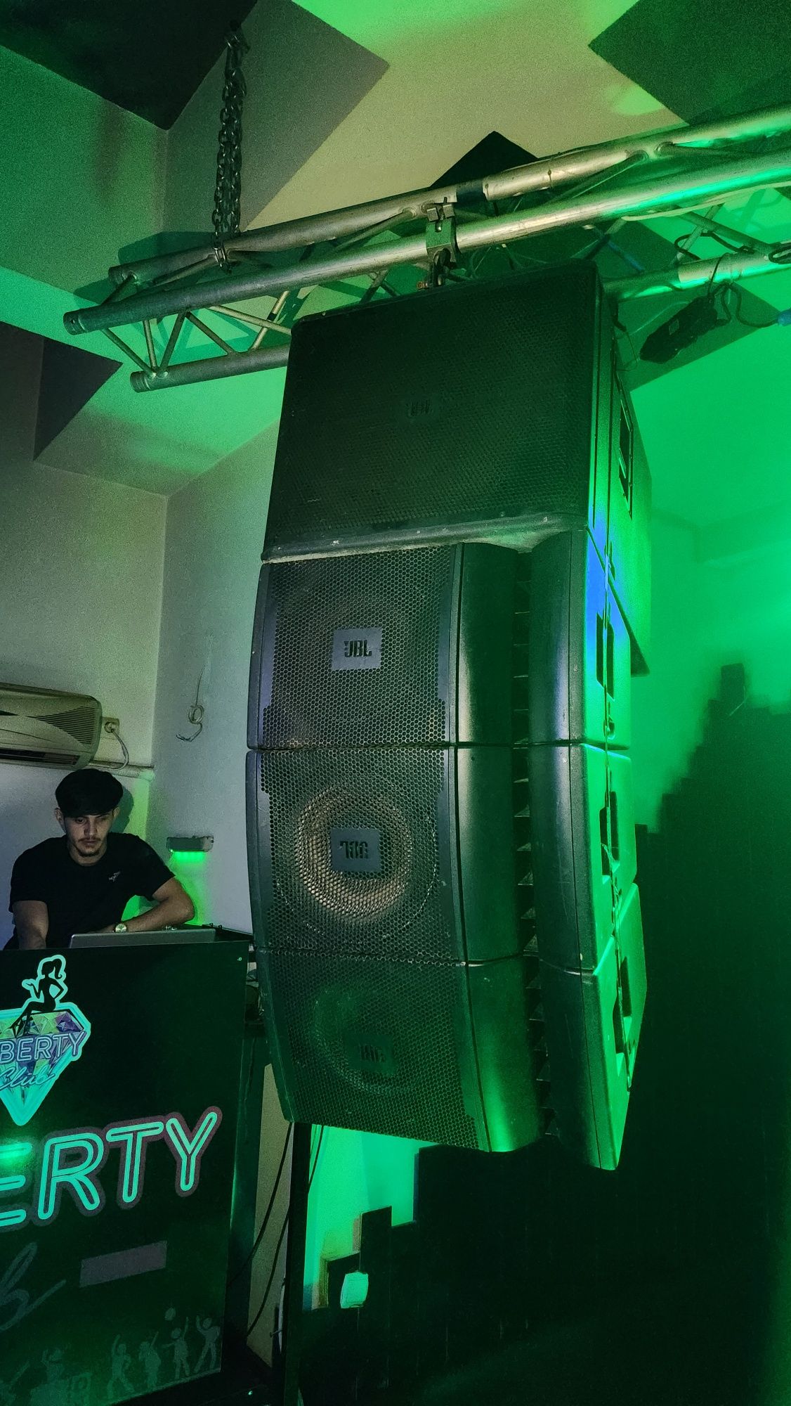 Sistem audio profesional line array jbl vrx 932 918 activ