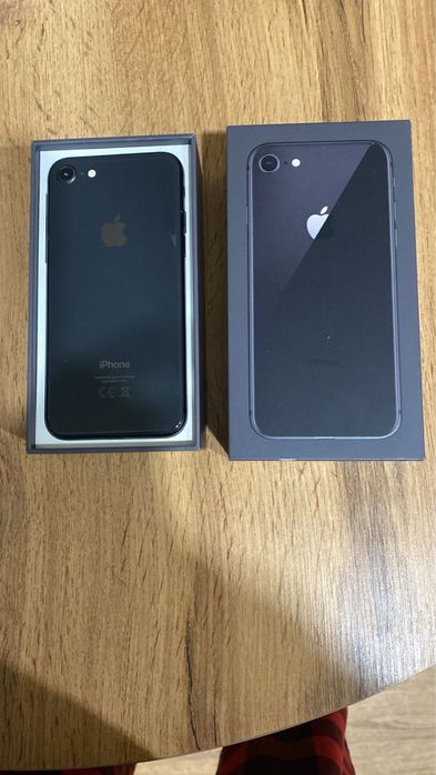 Продаю iphone 8 64gb