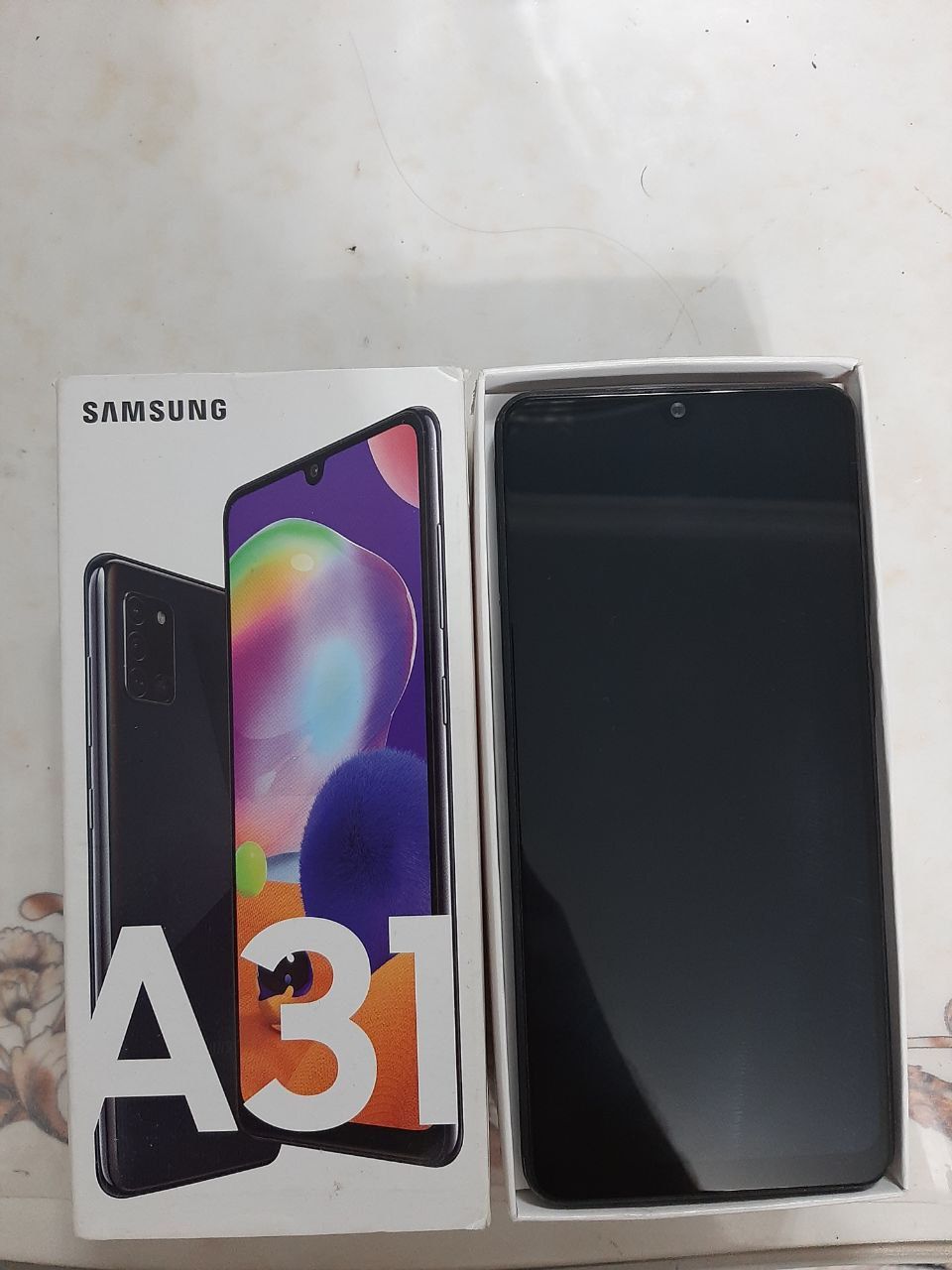 Продаётся мобильный телефон Samsung galaxy A31