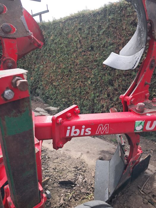 Plug reversibil 3 brazde