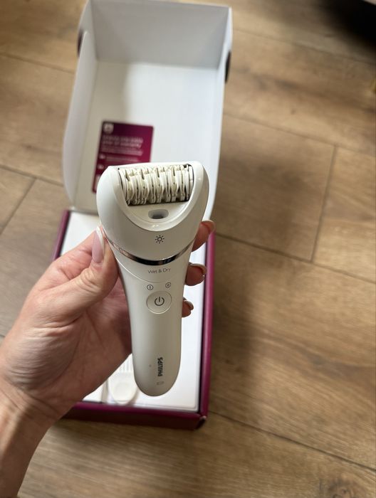 Епилатор Philips 8000 за сухо и мокро епилиране