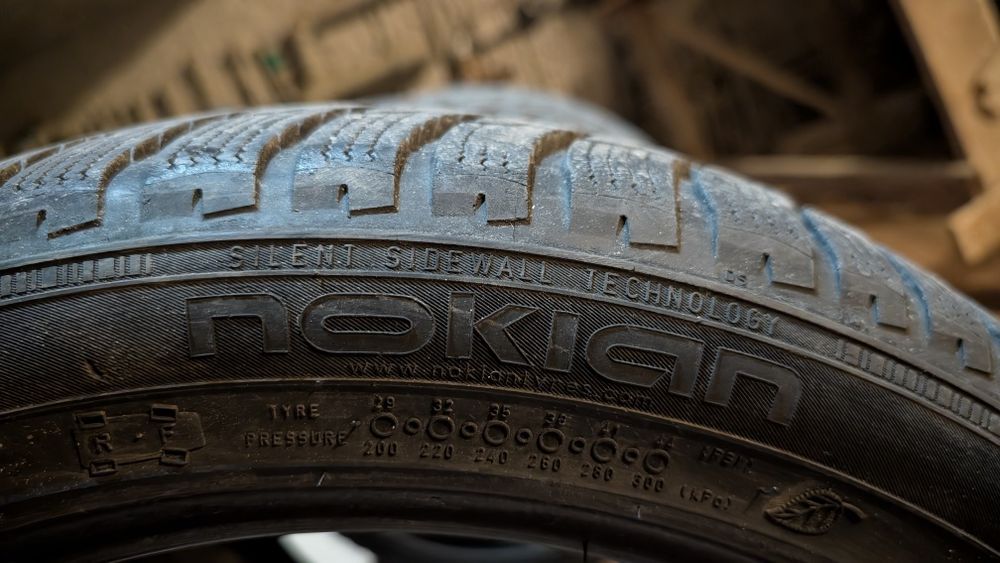 Зимни гуми Nokian 225/45/17