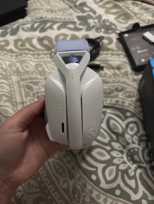 Casti logitech G435