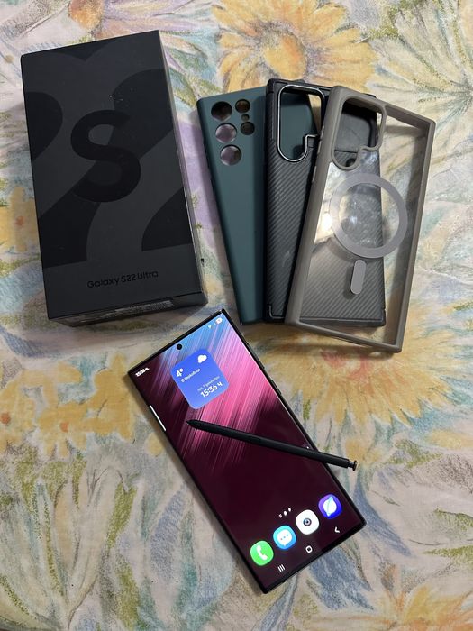 Samsung galaxy s22 ultra 256 gb + 3 кейса