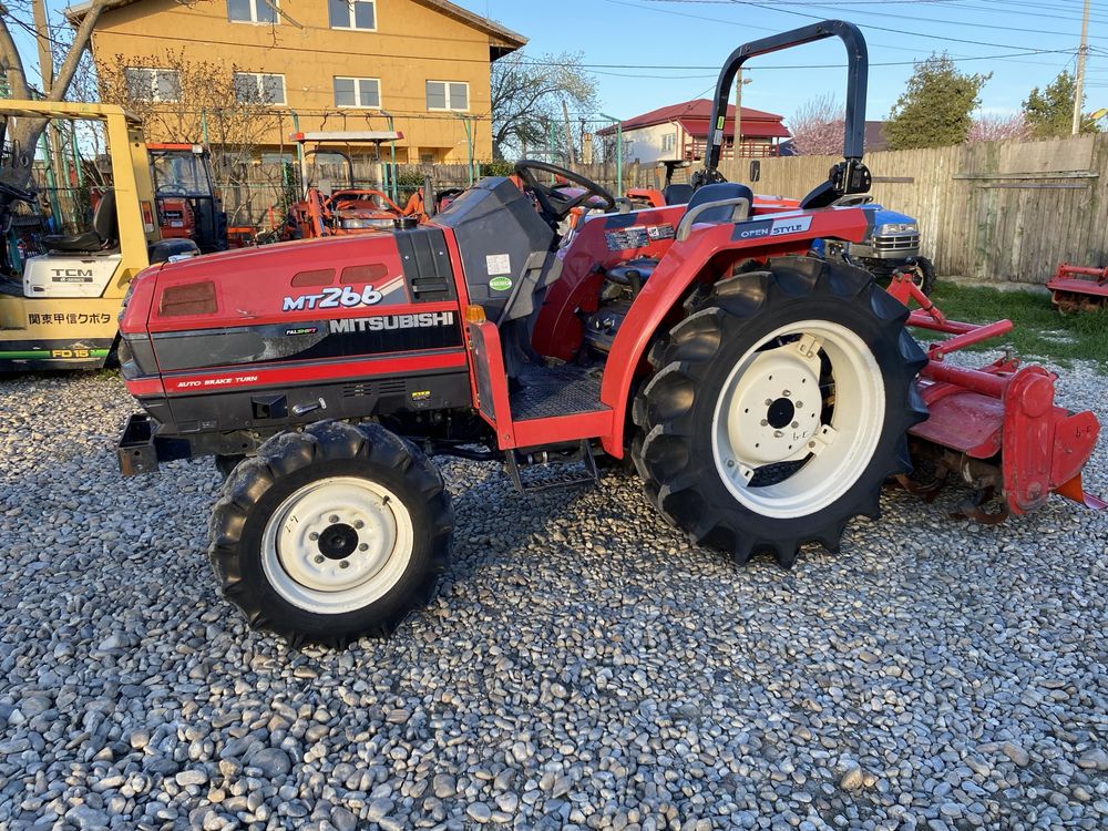 Tractor japonez Mitsubishi 4x4 kubota