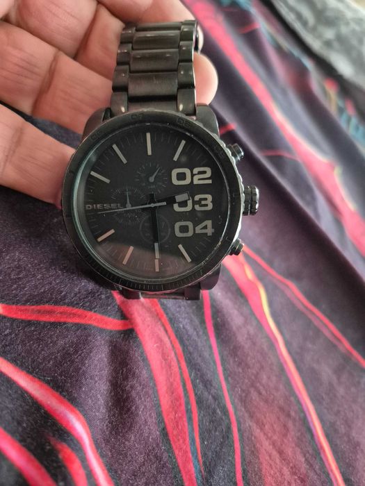 Ceas Diesel  model DZ 5207 ceasul arata bn