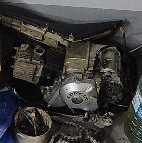 Vând motor loncin 110cc semi automat