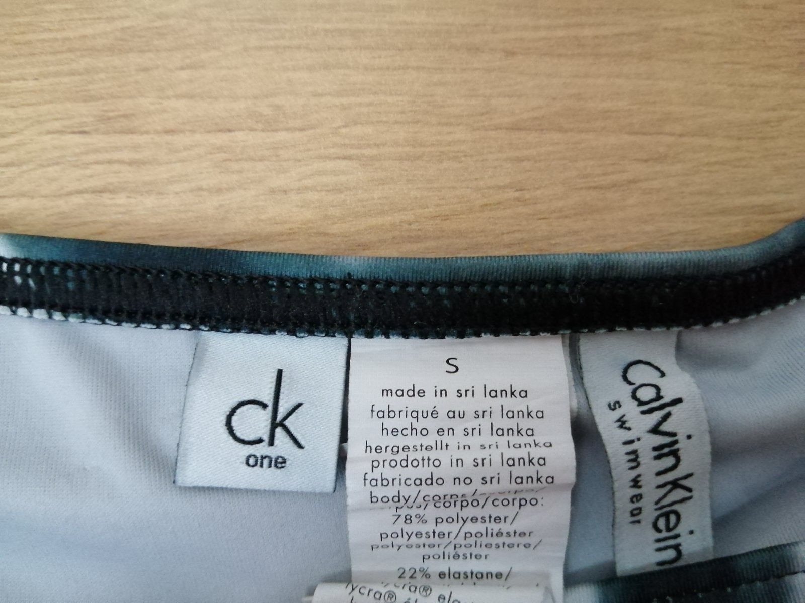 Чисто ново долнище на бански на Calvin Klein.