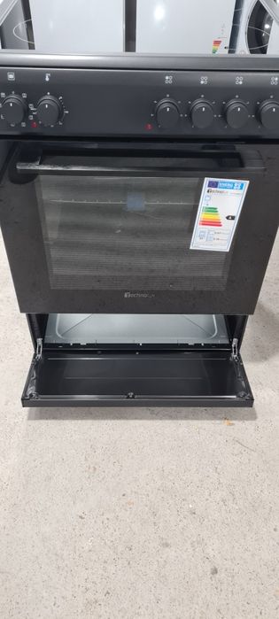 Чисто Нова свободностояща печка TECHNOLUX  Клас А