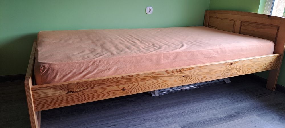 Единично дървено легло Чам