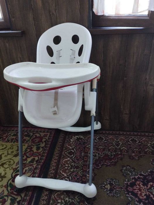 Детский стульчик с 5 мес, до 5 лет, почти не пользовались.