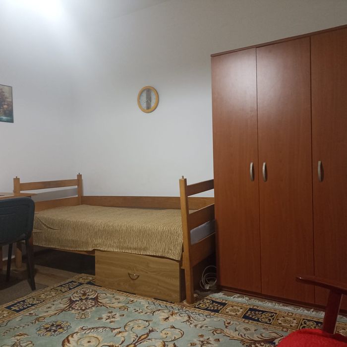 Ofer avantajos cazare/chirie pentru băieţi (preferabil studenti)