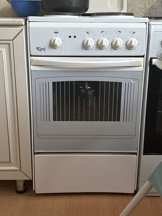 Продам электрическую плиту