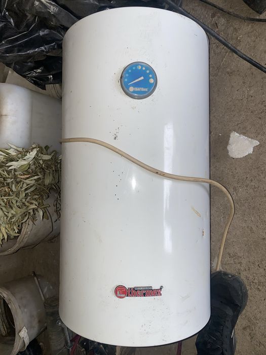 Продам аристон торг имеется