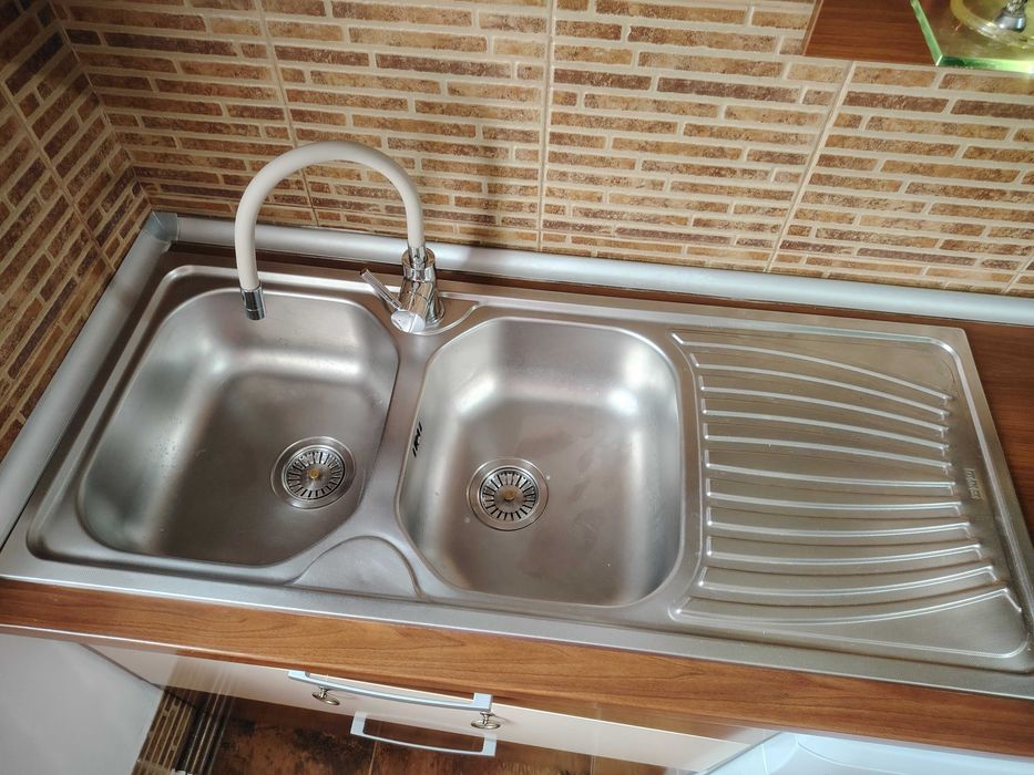 Mobila Bucatarie cu ghiuveta dubla Franke, masa si scaune