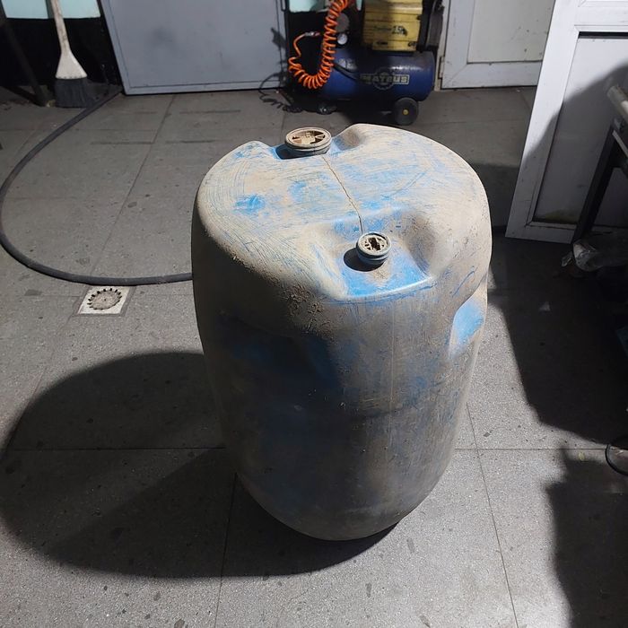 Бочка пластмассовая 100л