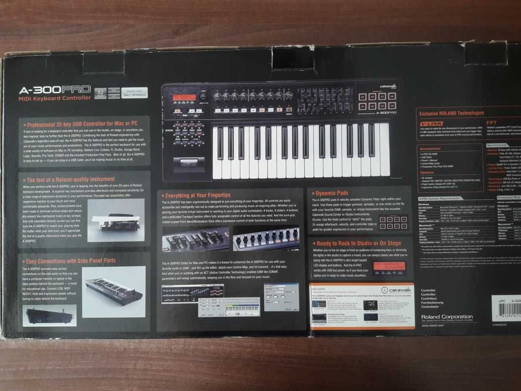Roland A300 PRO MIDI контролер