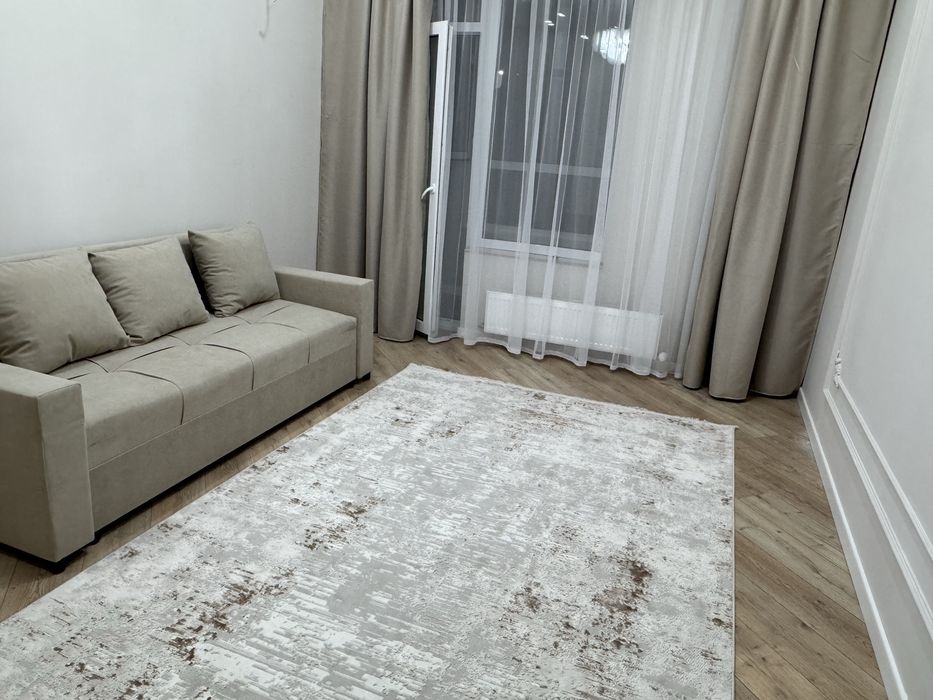 Продам новый диван 2м