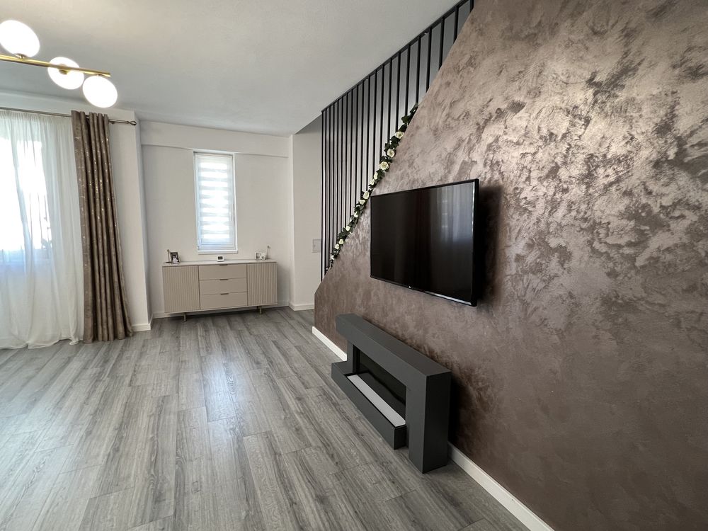 Apartament cu scara interioara