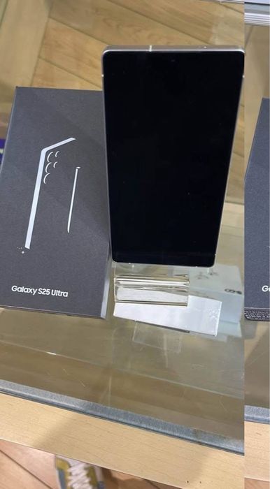 Samsung S25 ULTRA ca NOU