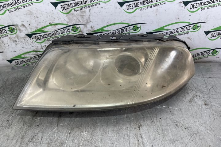 Far stanga 3B0941015AK / 3B0 941 015 AK Volkswagen VW Passat B5.5 (fa