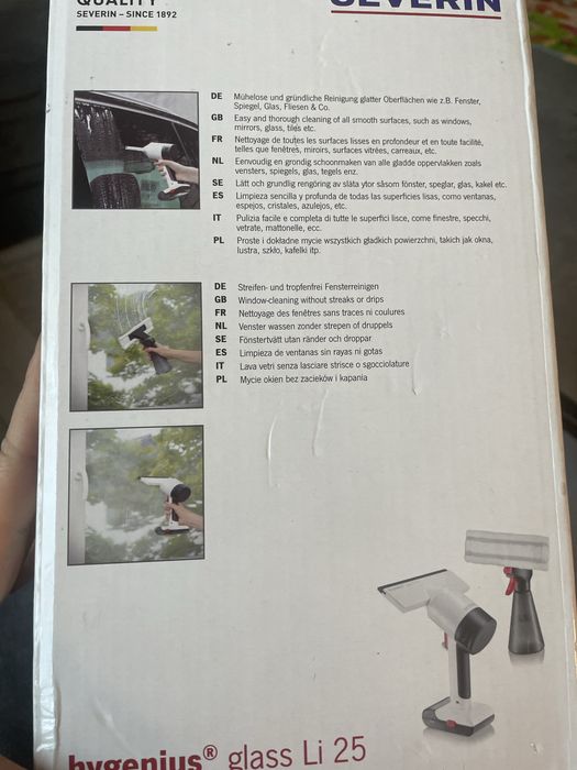 Aspirator geamuri Severin