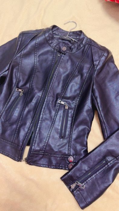 Ayollar koja kurtkasi