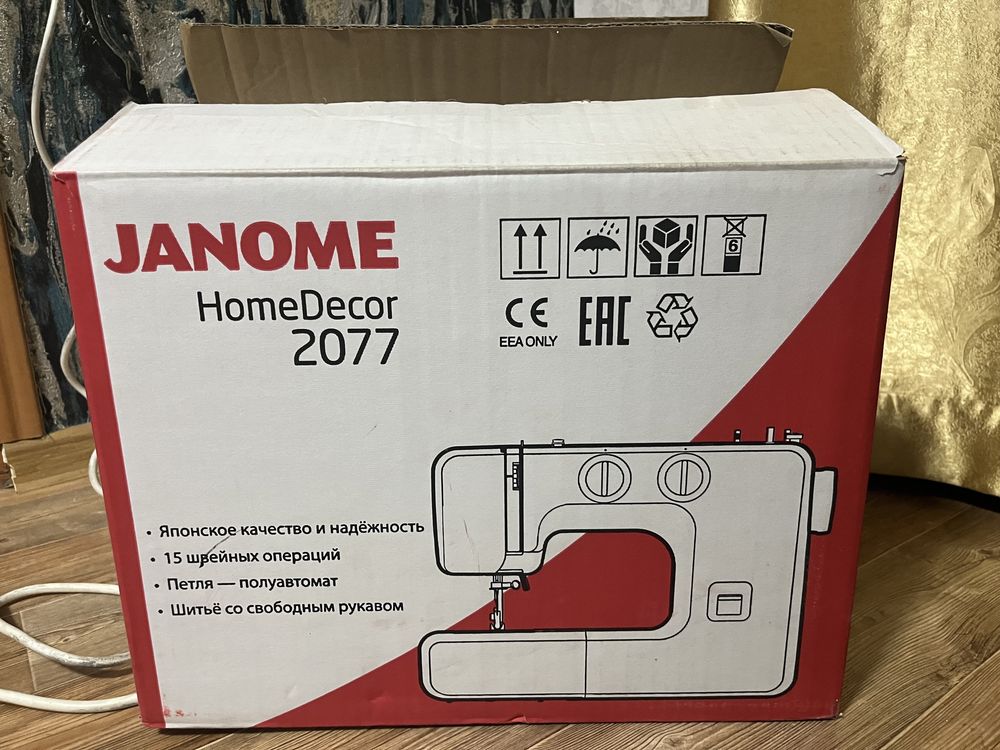 Швейная машинка Janome