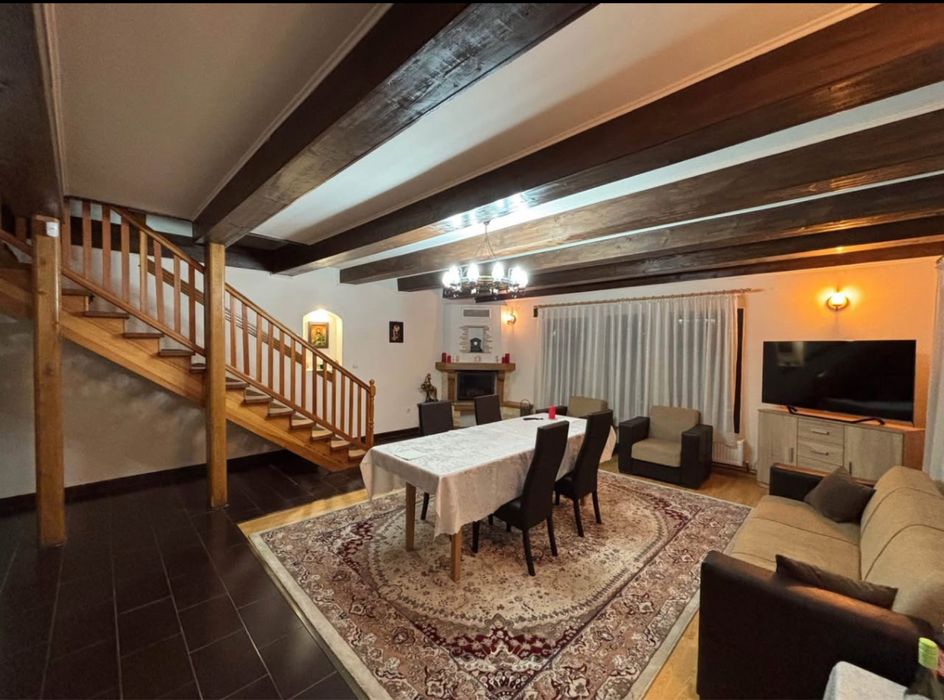 Vila deosebita între Poiana Brasov si centru orasului - confort etc