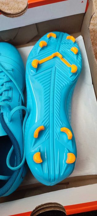 Бутоники nike много запазени и не са обувани