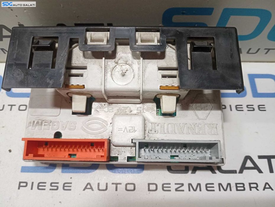 Display Ecran Afisaj Ceas Bord Renault Clio 2 1997 - 2005 Cod P8200028364A [M5532]
