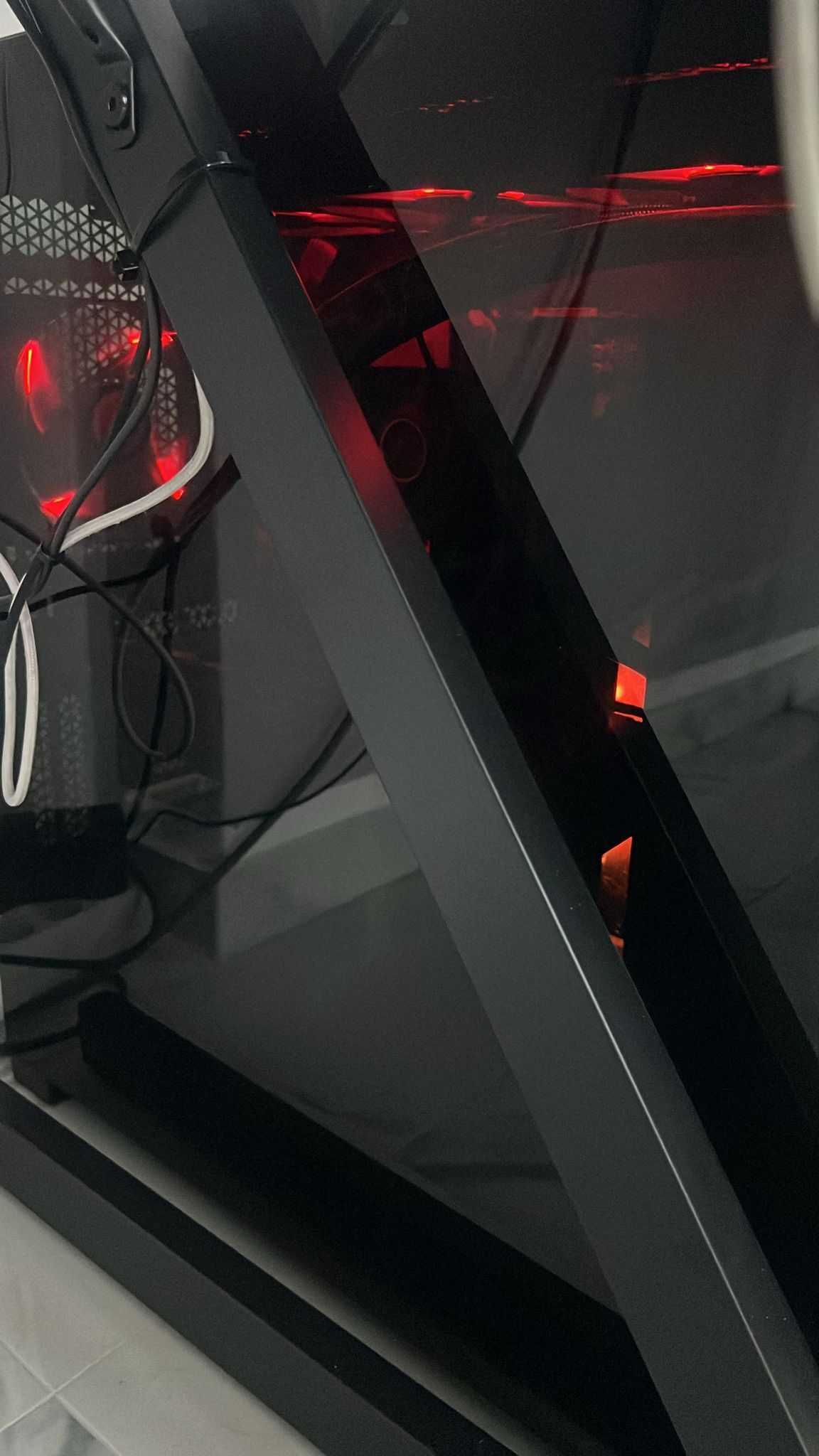 компютър гаминг 2k използвано някои месеца