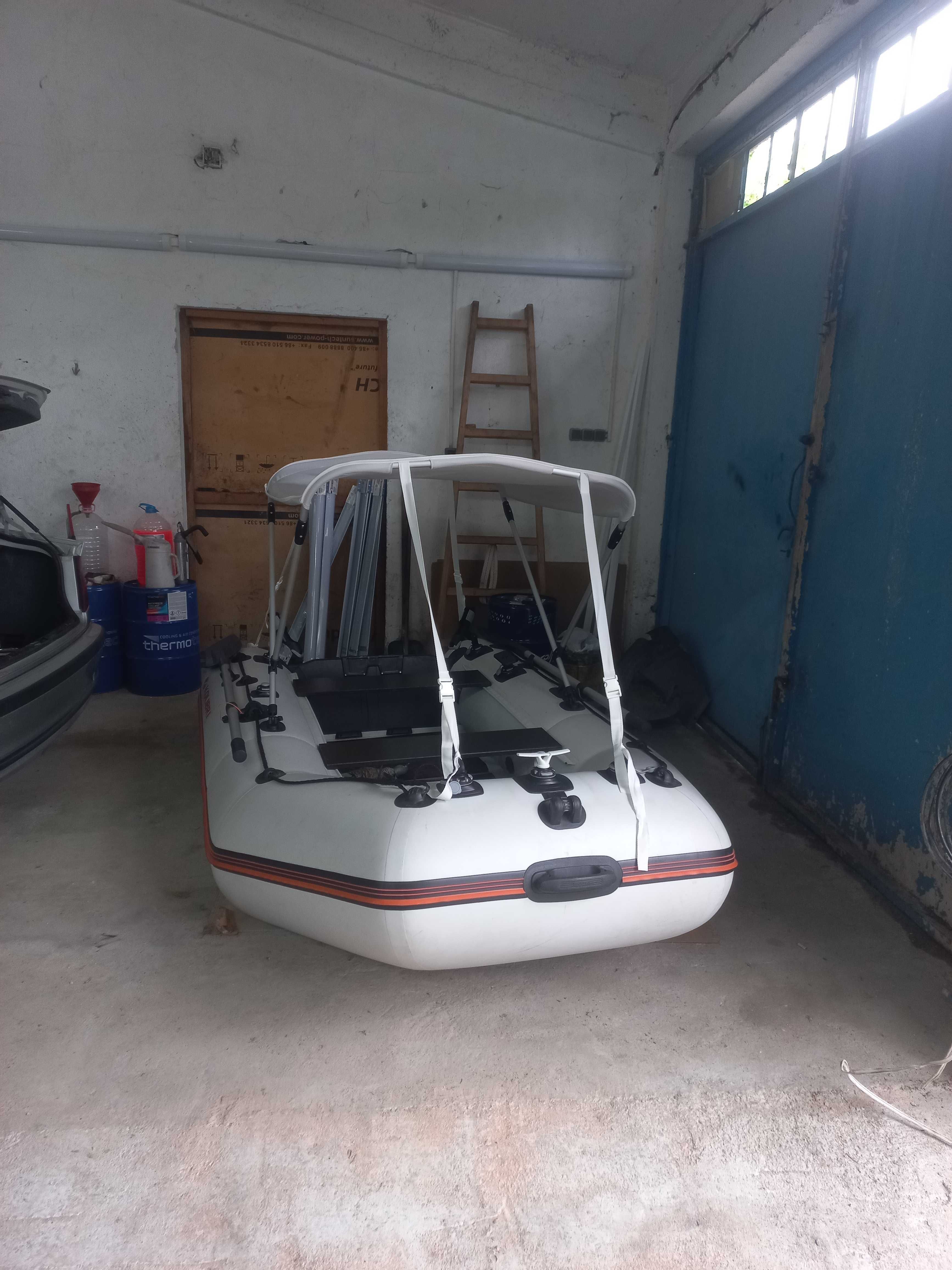 Надуваема лодка Kolibri KM 300