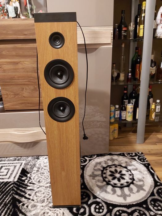 Vând boxa Bluetooth
