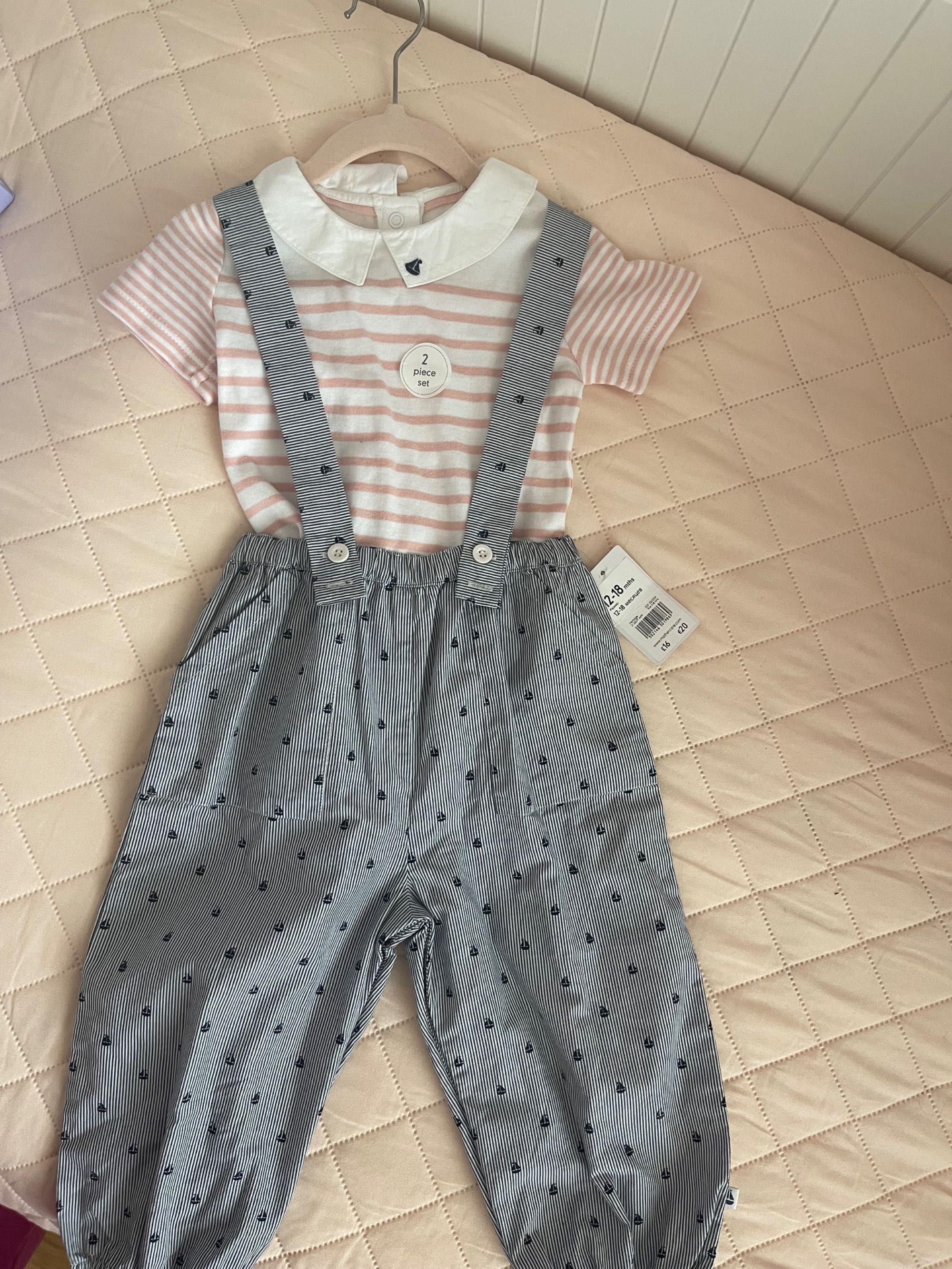 Нов Mothercare гащеризон за 12-18 месеца от Англия. Цена 15 лева
