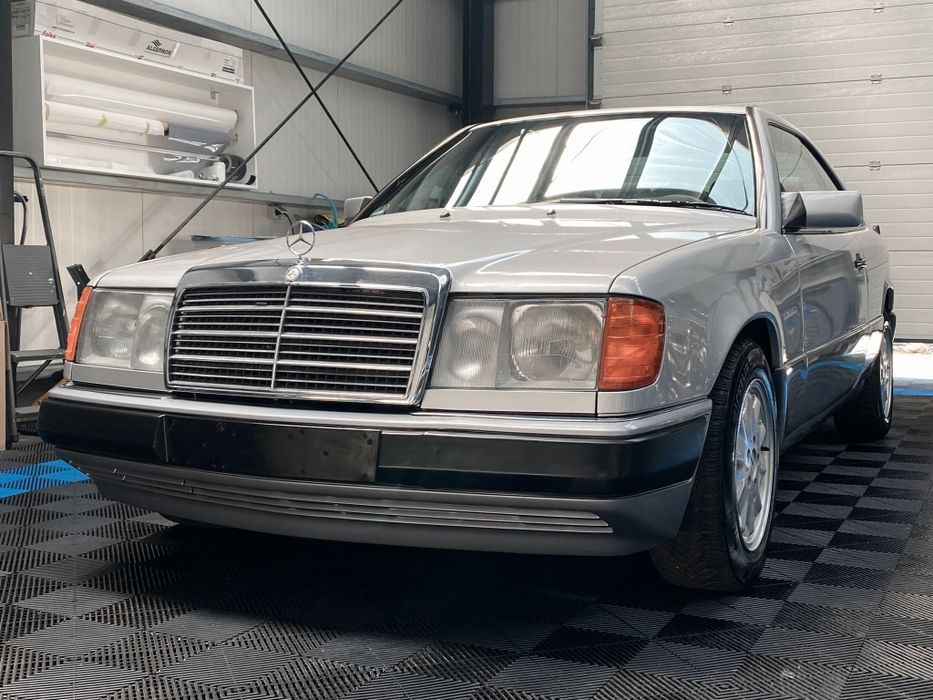 Mercedes-Benz 300 CE Coupé (W124)