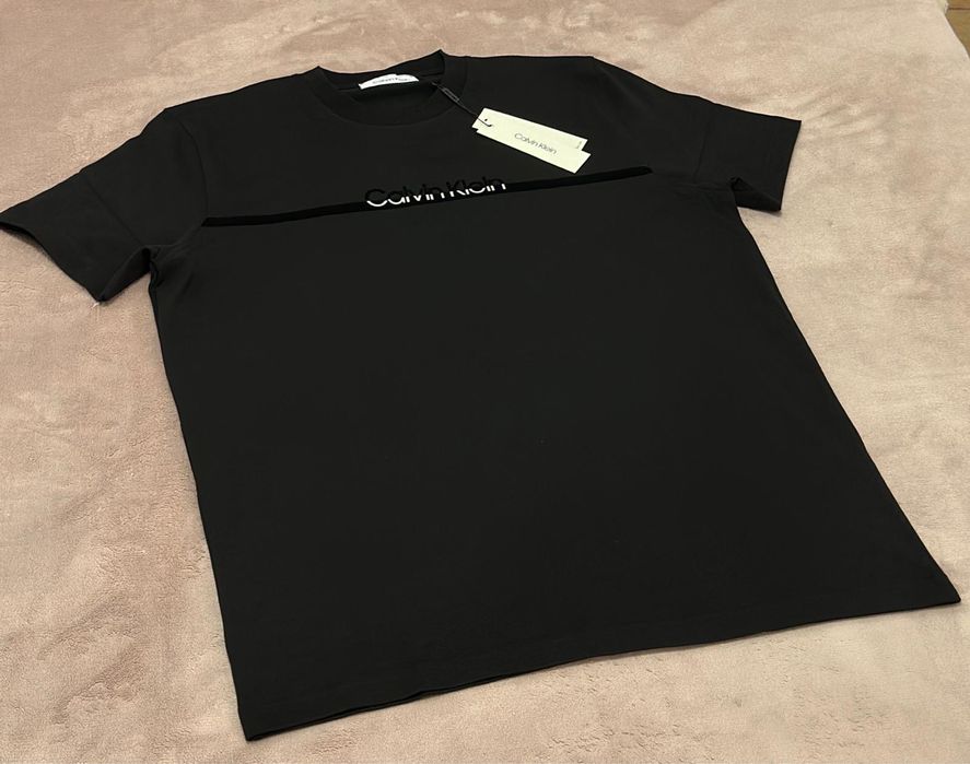 Tricou tip Calvin Klein