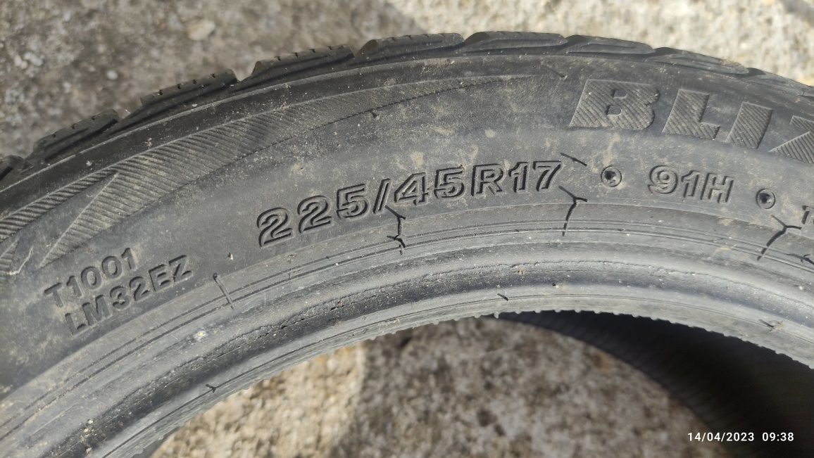 Гуми Bridgestone Blizzak 225/45/17