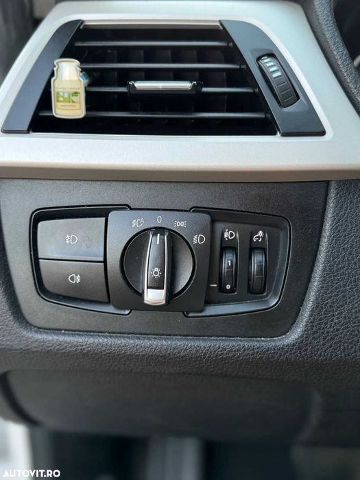 BMW Seria 3 318d Aut