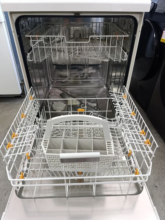 Свободно стояща Съдомиялна Miele XXL