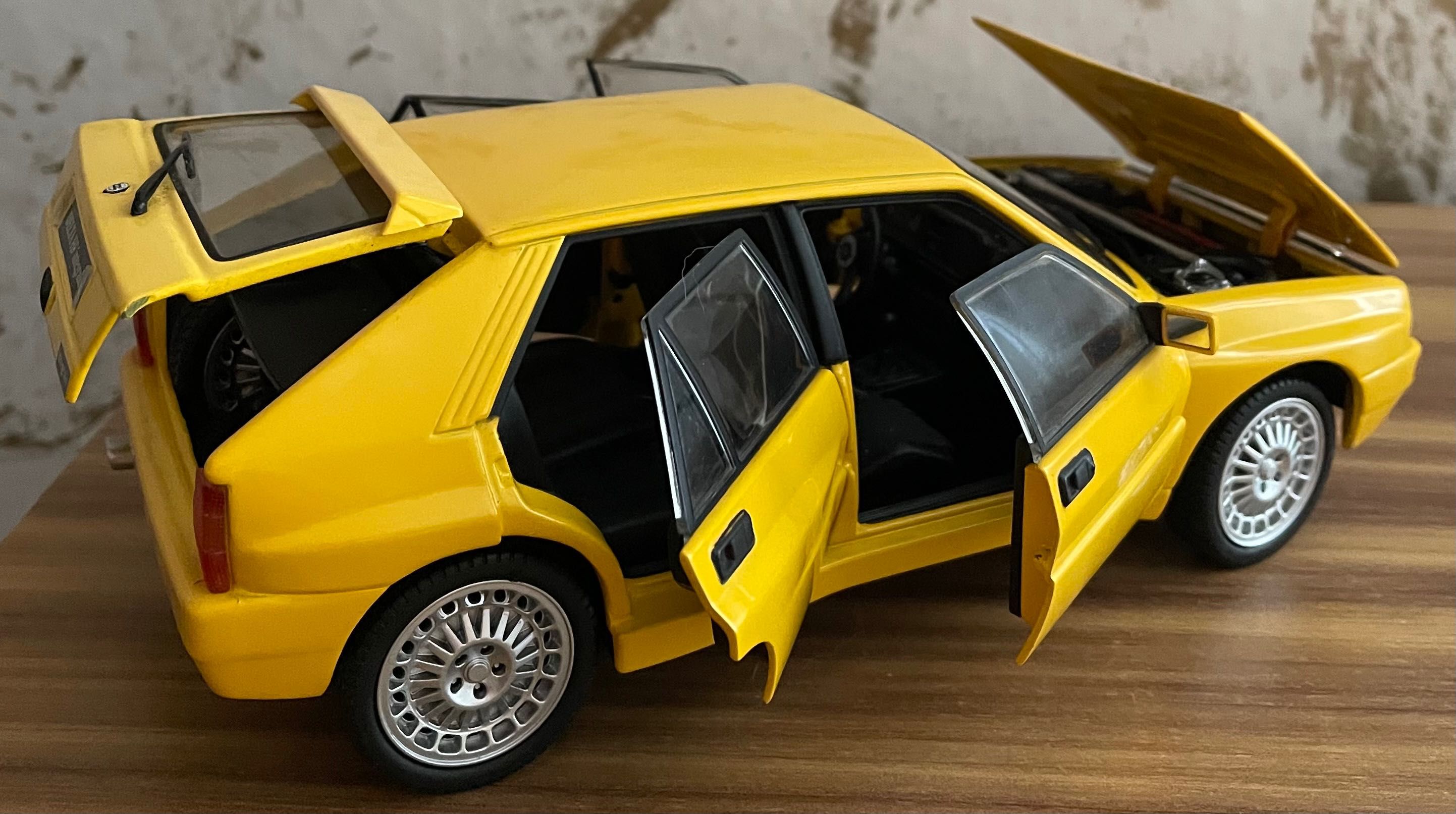 Lancia Delta HF Integrale Evo 2 Мащаб 1:18 Издание на Ricko