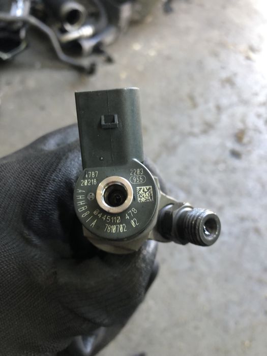 Помпа/дюзи/рейл бмв 3 ф30/31 320д 184 ( pompa diuzi bmw 3 f30/31 320d